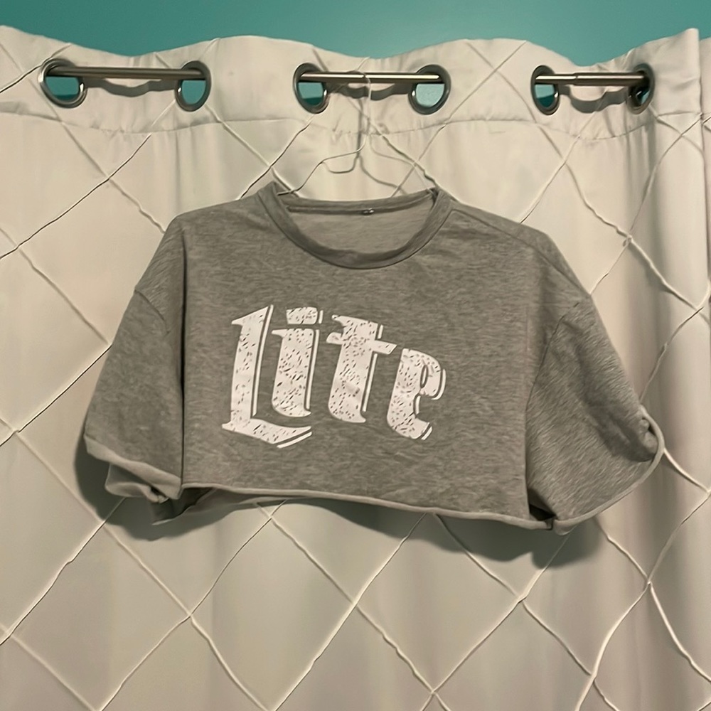 Gray Bud Lite Cropped Tee (Size L)